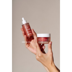 MEDIPEEL Hyal Kombucha Tea-Tox Ampoule Сыворотка с 70% комбучи и липосомальными керамидами (50ml)