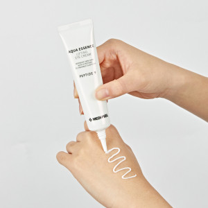 MEDIPEEL Peptide 9 Aqua Essence Lifting Eye Cream Крем для глаз с лифтинг-эффектом (40ml)